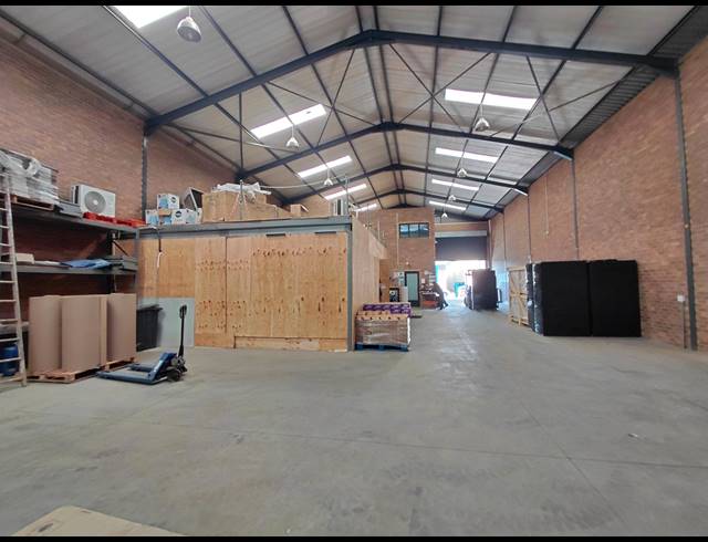 499M² WAREHOUSE TO LET IN POMONA